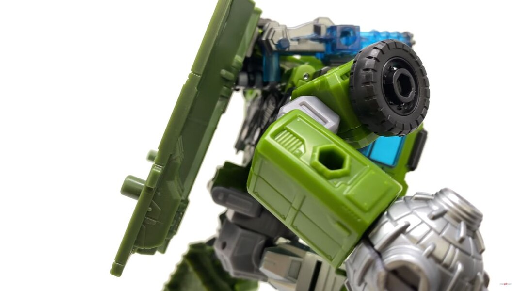 Transformers Legacy Bulkhead In Hand Image  (49 of 56)
